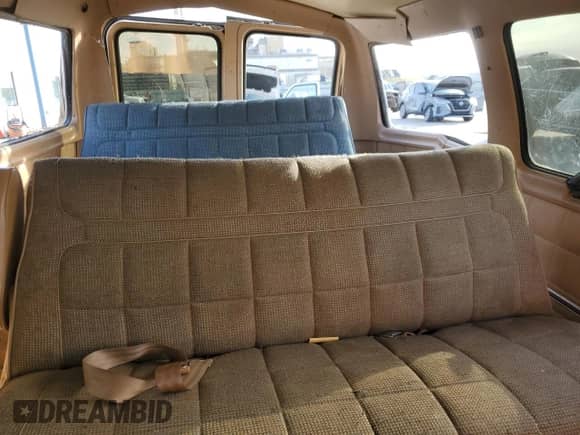 1984 Ford Econoline Cargo with VIN 1FMDE11F6EHA00696, listed as a Copart auction lot 42339305 with 40,518 mi miles and Salvage title. Bid and sale history available at DreamBid. Image 10.