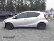 2015 Toyota Prius One z VIN JTDKDTB35F1577860, wystawiony jako IAAI lot #43206890 z przebiegiem 96 755 mil mil oraz . Historia ofert i sprzedaży dostępna na DreamBid. Obrazek 14.