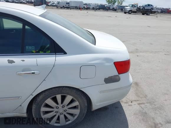 2009 Hyundai Sonata Limited with VIN 5NPEU46C19H566137, listed as a IAAI auction lot 42180527 with 169,956 mi miles and . Bid and sale history available at DreamBid. Image 18.