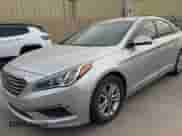 2016 Hyundai Sonata SE с VIN 5NPE24AF9GH346779, выставлен на аукционе Copart как лот 87307925 с пробегом 174 565 миль миль и Чистый • Clean title. История ставок и продаж доступна на DreamBid. Изображение 2.