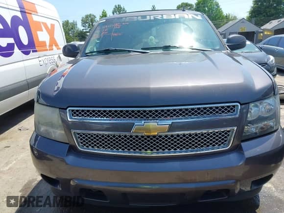 2011 Chevrolet Suburban LS z VIN 1GNSKHE30BR170658, wystawiony jako IAAI lot #42542189 z przebiegiem 148 939 mil mil oraz . Historia ofert i sprzedaży dostępna na DreamBid. Obrazek 12.