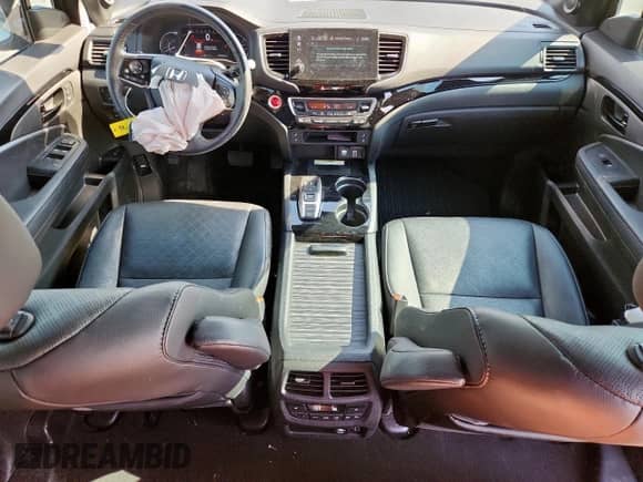 2022 Honda Passport Elite with VIN 5FNYF8H05NB025666, listed as a Copart auction lot 69301095 with 34,758 mi miles and Salvage title. Bid and sale history available at DreamBid. Image 8.