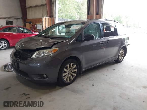 2014 Toyota Sienna Limited с VIN 5TDDK3DC7ES078040, выставлен на аукционе IAAI как лот 42771373 с пробегом 214 399 миль миль и . История ставок и продаж доступна на DreamBid. Изображение 23.
