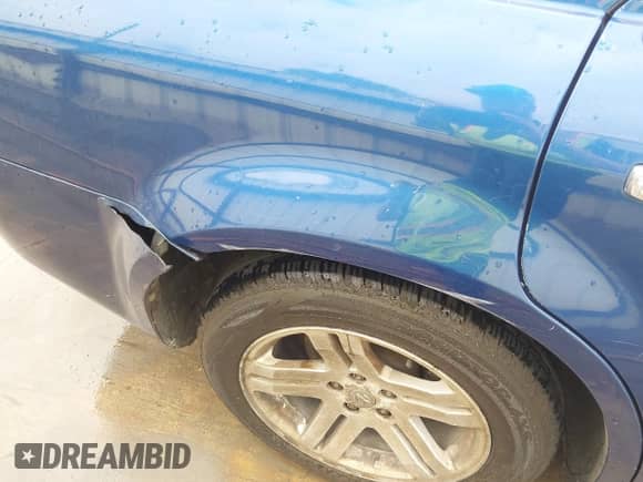 2010 Chrysler 300 Touring Signature with VIN 2C3CA5CVXAH146468, listed as a IAAI auction lot 43276789 with 179,578 mi miles and . Bid and sale history available at DreamBid. Image 13.