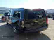 2019 Chevrolet Suburban LT z VIN 1GNSCHKC6KR364869, wystawiony jako IAAI lot #43414630 z przebiegiem 224 035 mil mil oraz . Historia ofert i sprzedaży dostępna na DreamBid. Obrazek 3.