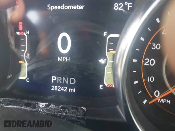 2021 Jeep Wrangler Unlimited Sahara Altitude z VIN 1C4HJXEG6MW758927, wystawiony jako IAAI lot #42436882 z przebiegiem 28 242 mil mil oraz . Historia ofert i sprzedaży dostępna na DreamBid. Obrazek 15.