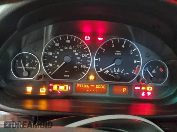 2005 BMW 3 Series 330xi с VIN WBAEW53415PN38590, выставлен на аукционе Copart как лот 55627045 с пробегом 233 306 миль миль и Списание • Salvage title. История ставок и продаж доступна на DreamBid. Изображение 9.