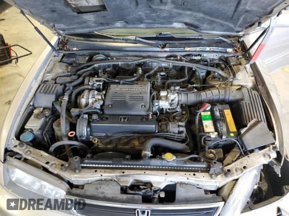 1996 Honda Accord EX z VIN 1HGCE6672TA002712, wystawiony jako Copart lot #88816205 z przebiegiem 205 790 mil mil oraz Szkoda całkowita • Salvage title. Historia ofert i sprzedaży dostępna na DreamBid. Obrazek 13.