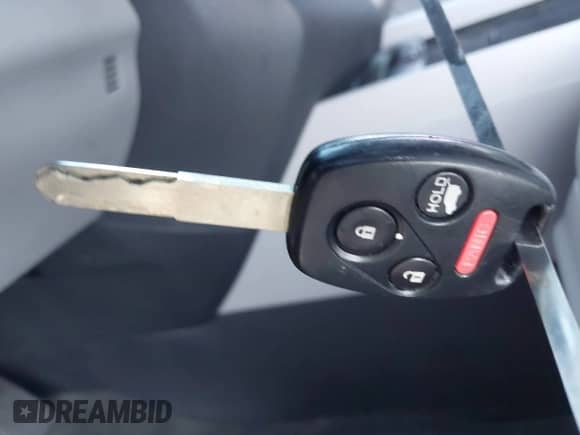 2014 Honda Pilot EX-L with VIN 5FNYF3H52EB004711, listed as a IAAI auction lot 43254880 with 132,791 mi miles and . Bid and sale history available at DreamBid. Image 11.