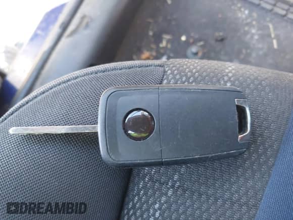 2012 Chevrolet Sonic LT z VIN 1G1JC6SB5C4202710, wystawiony jako IAAI lot #41330294 z przebiegiem 174 932 mil mil oraz . Historia ofert i sprzedaży dostępna na DreamBid. Obrazek 11.