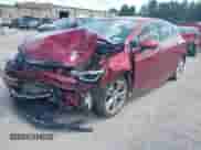 2017 Chevrolet Cruze Premier z VIN 3G1BF6SM1HS547186, wystawiony jako IAAI lot #42536555 z przebiegiem 110 805 mil mil oraz . Historia ofert i sprzedaży dostępna na DreamBid. Obrazek 16.