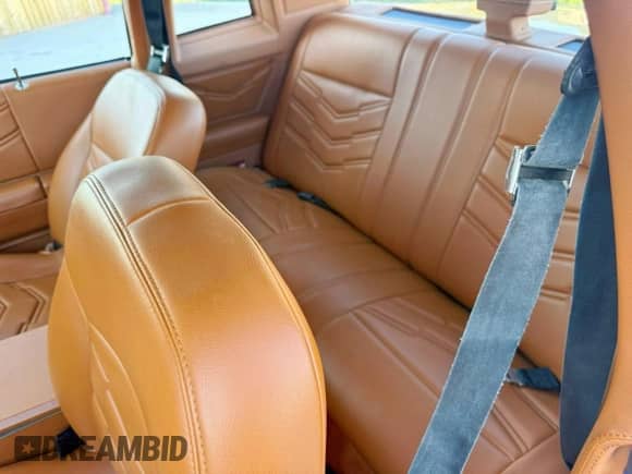 1986 Chevrolet Monte Carlo Sport с VIN 1G1GZ37Z1GR171879, выставлен на аукционе Copart как лот 81389325 с пробегом Не указан миль и Чистый • Clean title. История ставок и продаж доступна на DreamBid. Изображение 6.