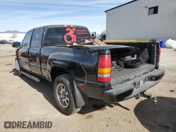 2002 GMC Sierra 1500 Denali z VIN 2GTFK69U521173050, wystawiony jako Copart lot #84276954 z przebiegiem Nie podano mil oraz Szkoda całkowita • Salvage title. Historia ofert i sprzedaży dostępna na DreamBid. Obrazek 2.