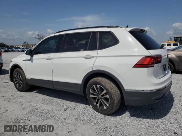 2022 Volkswagen Tiguan S с VIN 3VV1B7AX2NM004009, выставлен на аукционе Copart как лот 60014045 с пробегом 27 382 миль миль и На запчасти • Non repairable. История ставок и продаж доступна на DreamBid. Изображение 2.