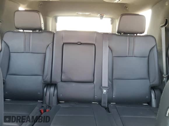 2021 Chevrolet Tahoe RST z VIN 1GNSKRKD4MR396448, wystawiony jako Copart lot #58041415 z przebiegiem 29 567 mil mil oraz Szkoda całkowita • Salvage title. Historia ofert i sprzedaży dostępna na DreamBid. Obrazek 10.