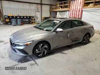 2025 Hyundai Elantra SEL Convenience с VIN KMHLS4DG4SU018711, выставлен на аукционе Copart как лот 90025405 с пробегом 7 275 миль миль и Чистый • Clean title. История ставок и продаж доступна на DreamBid. Изображение 1.