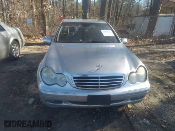 2005 Mercedes-Benz C 320 z VIN WDBRF64J85F666828, wystawiony jako IAAI lot #41214432 z przebiegiem 269 425 mil mil oraz . Historia ofert i sprzedaży dostępna na DreamBid. Obrazek 6.