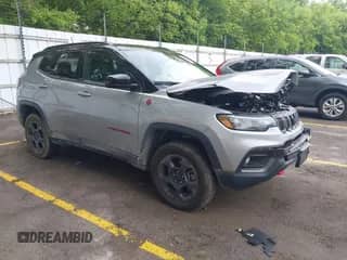 2023 Jeep Compass Trailhawk with VIN 3C4NJDDN8PT524820, listed as a IAAI auction lot 42368026 with 37,420 mi miles and . Bid and sale history available at DreamBid. Image 1.