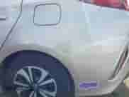 2018 Toyota Prius Plus z VIN JTDKARFP7J3099284, wystawiony jako IAAI lot #42920662 z przebiegiem 51 694 mil mil oraz . Historia ofert i sprzedaży dostępna na DreamBid. Obrazek 19.