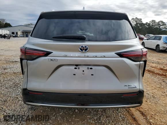 2024 Toyota Sienna Platinum с VIN 5TDERKEC7RS224483, выставлен на аукционе Copart как лот 88703475 с пробегом 3 527 миль миль и Списание • Salvage title. История ставок и продаж доступна на DreamBid. Изображение 6.