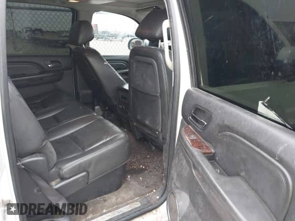 2012 GMC Sierra 1500 Denali with VIN 3GTP2XE22CG189407, listed as a IAAI auction lot 41538023 with 330,998 mi miles and . Bid and sale history available at DreamBid. Image 8.