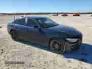 2015 BMW 3 Series 320i z VIN WBA3B1C53FK139411, wystawiony jako Copart lot #90395895 z przebiegiem 172 038 mil mil oraz Czysty tytuł • Clean title. Historia ofert i sprzedaży dostępna na DreamBid. Obrazek 4.