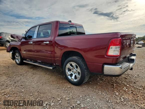 2019 Ram 1500 Big Horn z VIN 1C6RRFFG7KN791032, wystawiony jako Copart lot #70330315 z przebiegiem 82 351 mil mil oraz Szkoda całkowita • Salvage title. Historia ofert i sprzedaży dostępna na DreamBid. Obrazek 2.