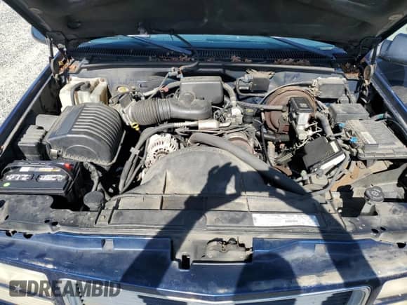 1998 GMC Sierra 1500 z VIN 1GTEC14W8WZ551170, wystawiony jako Copart lot #57386035 z przebiegiem 157 360 mil mil oraz Szkoda całkowita • Salvage title. Historia ofert i sprzedaży dostępna na DreamBid. Obrazek 11.