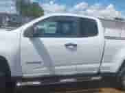2015 Chevrolet Colorado 2WD WT z VIN 1GCHSAEA6F1150668, wystawiony jako IAAI lot #42627427 z przebiegiem 219 415 mil mil oraz . Historia ofert i sprzedaży dostępna na DreamBid. Obrazek 15.