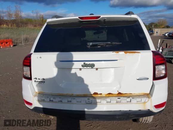 2016 Jeep Compass High Altitude с VIN 1C4NJDEB5GD762568, выставлен на аукционе IAAI как лот 43437672 с пробегом 184 180 миль миль и . История ставок и продаж доступна на DreamBid. Изображение 6.