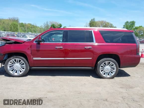 2018 Cadillac Escalade ESV Platinum с VIN 1GYS4KKJXJR270598, выставлен на аукционе IAAI как лот 42238452 с пробегом 60 194 миль миль и . История ставок и продаж доступна на DreamBid. Изображение 15.