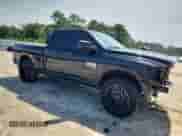 2021 Ram 1500 Tradesman z VIN 1C6RR6FG2MS500439, wystawiony jako Copart lot #66934335 z przebiegiem 62 441 mil mil oraz Szkoda całkowita • Salvage title. Historia ofert i sprzedaży dostępna na DreamBid. Obrazek 4.