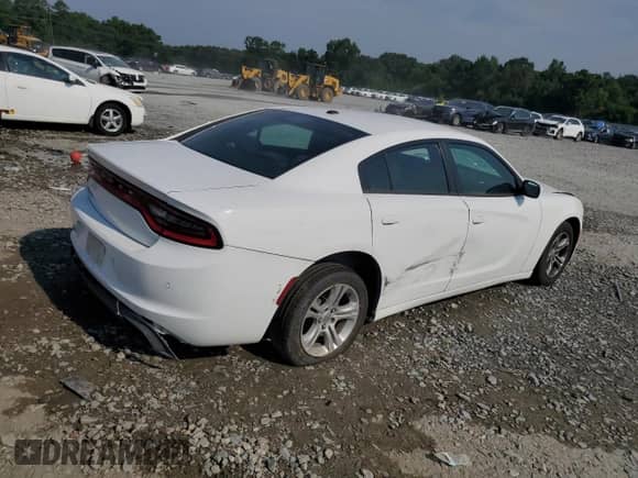 2016 Dodge Charger SE z VIN 2C3CDXBG2GH310326, wystawiony jako Copart lot #62064005 z przebiegiem 109 417 mil mil oraz Szkoda całkowita • Salvage title. Historia ofert i sprzedaży dostępna na DreamBid. Obrazek 3.