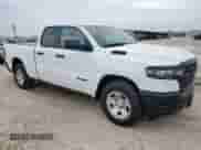 2025 Ram 1500 Tradesman z VIN 1C6RRFCGXSN668846, wystawiony jako Copart lot #63792535 z przebiegiem 472 mil mil oraz Szkoda całkowita • Salvage title. Historia ofert i sprzedaży dostępna na DreamBid. Obrazek 4.