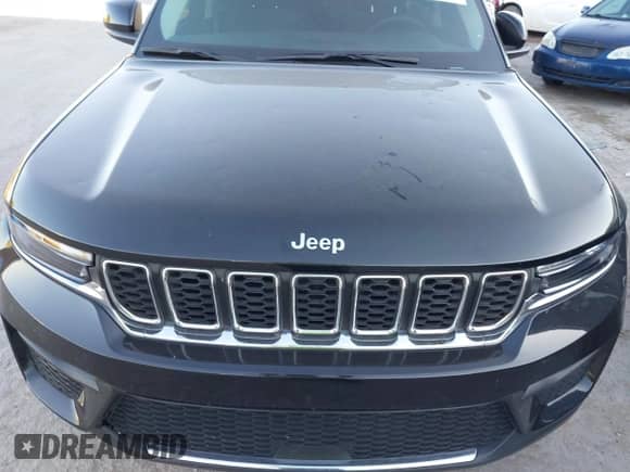 2023 Jeep Grand Cherokee Laredo with VIN 1C4RJHAG9PC598984, listed as a IAAI auction lot 40651846 with 23,154 mi miles and . Bid and sale history available at DreamBid. Image 6.