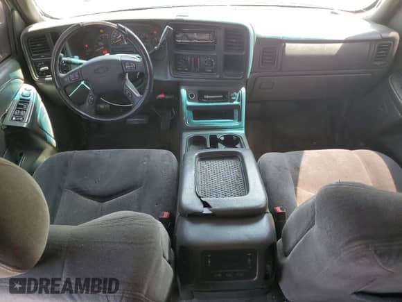 2005 Chevrolet Silverado 2500HD Work Truck with VIN 1GCHC23215F954120, listed as a Copart auction lot 63123545 with 231,673 mi miles and Clean title. Bid and sale history available at DreamBid. Image 8.