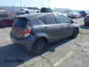 2016 Toyota Prius One z VIN JTDKDTB37G1132974, wystawiony jako IAAI lot #42865095 z przebiegiem 511 398 mil mil oraz . Historia ofert i sprzedaży dostępna na DreamBid. Obrazek 4.