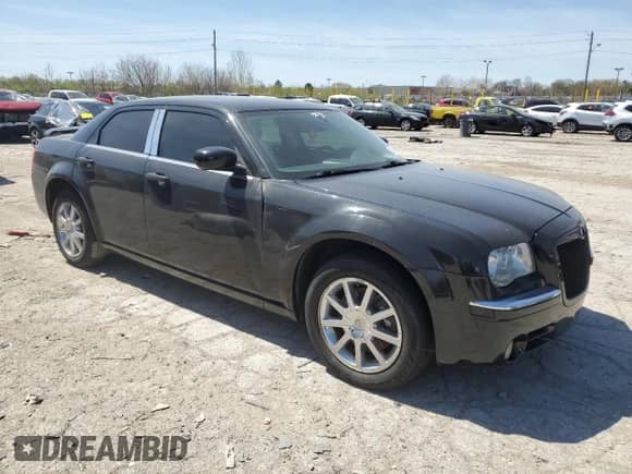 2010 Chrysler 300 C с VIN 2C3CK6CT0AH113822, выставлен на аукционе Copart как лот 53379465 с пробегом 150 555 миль миль и Списание • Salvage title. История ставок и продаж доступна на DreamBid. Изображение 4.