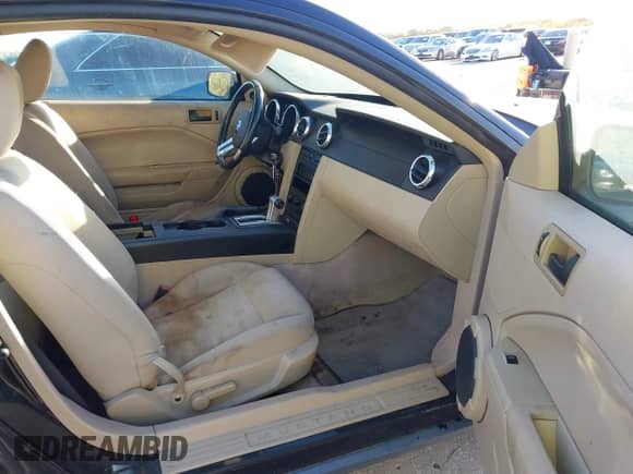 2006 Ford Mustang Standard with VIN 1ZVFT80N665130711, listed as a IAAI auction lot 43573858 with 127,597 mi miles and . Bid and sale history available at DreamBid. Image 5.