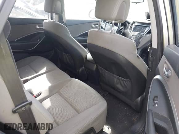 2017 Hyundai Santa Fe SE с VIN KM8SMDHF0HU209803, выставлен на аукционе IAAI как лот 43364180 с пробегом 122 621 миль миль и . История ставок и продаж доступна на DreamBid. Изображение 8.