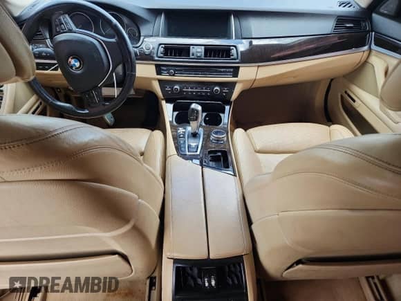 2014 BMW 5 Series 535d xDrive с VIN WBAFV3C55EDZ33359, выставлен на аукционе Copart как лот 60664615 с пробегом 126 619 миль миль и Списание • Salvage title. История ставок и продаж доступна на DreamBid. Изображение 8.