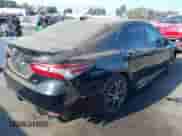 2019 Toyota Camry SE z VIN 4T1B11HK1KU704880, wystawiony jako IAAI lot #43241503 z przebiegiem 96 395 mil mil oraz . Historia ofert i sprzedaży dostępna na DreamBid. Obrazek 4.