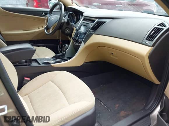 2014 Hyundai Sonata GLS z VIN 5NPEB4AC6EH840424, wystawiony jako IAAI lot #43434737 z przebiegiem 138 849 mil mil oraz . Historia ofert i sprzedaży dostępna na DreamBid. Obrazek 5.