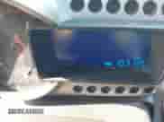 2014 Chevrolet Sonic LT z VIN 1G1JC5SB6E4197546, wystawiony jako IAAI lot #42600635 z przebiegiem 183 135 mil mil oraz . Historia ofert i sprzedaży dostępna na DreamBid. Obrazek 7.