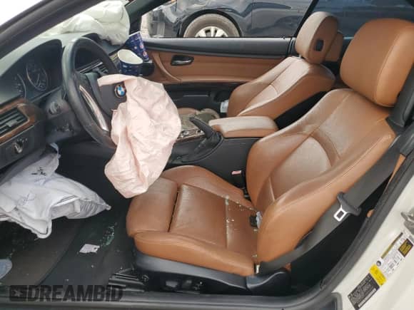 2011 BMW 3 Series 328i z VIN WBADW7C52BE544051, wystawiony jako Copart lot #68748285 z przebiegiem 83 651 mil mil oraz Szkoda całkowita • Salvage title. Historia ofert i sprzedaży dostępna na DreamBid. Obrazek 7.