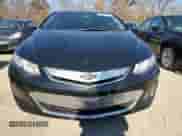 2016 Chevrolet Volt Premier z VIN 1G1RD6S56GU120906, wystawiony jako Copart lot #65921152 z przebiegiem 128 137 mil mil oraz . Historia ofert i sprzedaży dostępna na DreamBid. Obrazek 9.