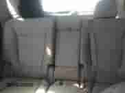 2014 Kia Sorento LX z VIN 5XYKT3A61EG464873, wystawiony jako Copart lot #82769965 z przebiegiem 271 108 mil mil oraz Czysty tytuł • Clean title. Historia ofert i sprzedaży dostępna na DreamBid. Obrazek 10.