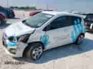 2022 Chevrolet Spark LS z VIN KL8CB6SAXNC009979, wystawiony jako Copart lot #80996865 z przebiegiem 19 854 mil mil oraz Szkoda całkowita • Salvage title. Historia ofert i sprzedaży dostępna na DreamBid. Obrazek 1.