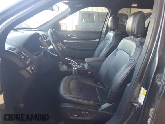 2018 Ford Explorer Limited z VIN 1FM5K8F84JGC86158, wystawiony jako Copart lot #81842015 z przebiegiem 169 703 mil mil oraz Czysty tytuł • Clean title. Historia ofert i sprzedaży dostępna na DreamBid. Obrazek 7.