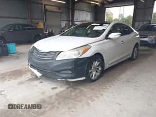 2013 Hyundai Azera z VIN KMHFH4JG6DA245483, wystawiony jako IAAI lot #43536359 z przebiegiem 163 921 mil mil oraz . Historia ofert i sprzedaży dostępna na DreamBid. Obrazek 2.